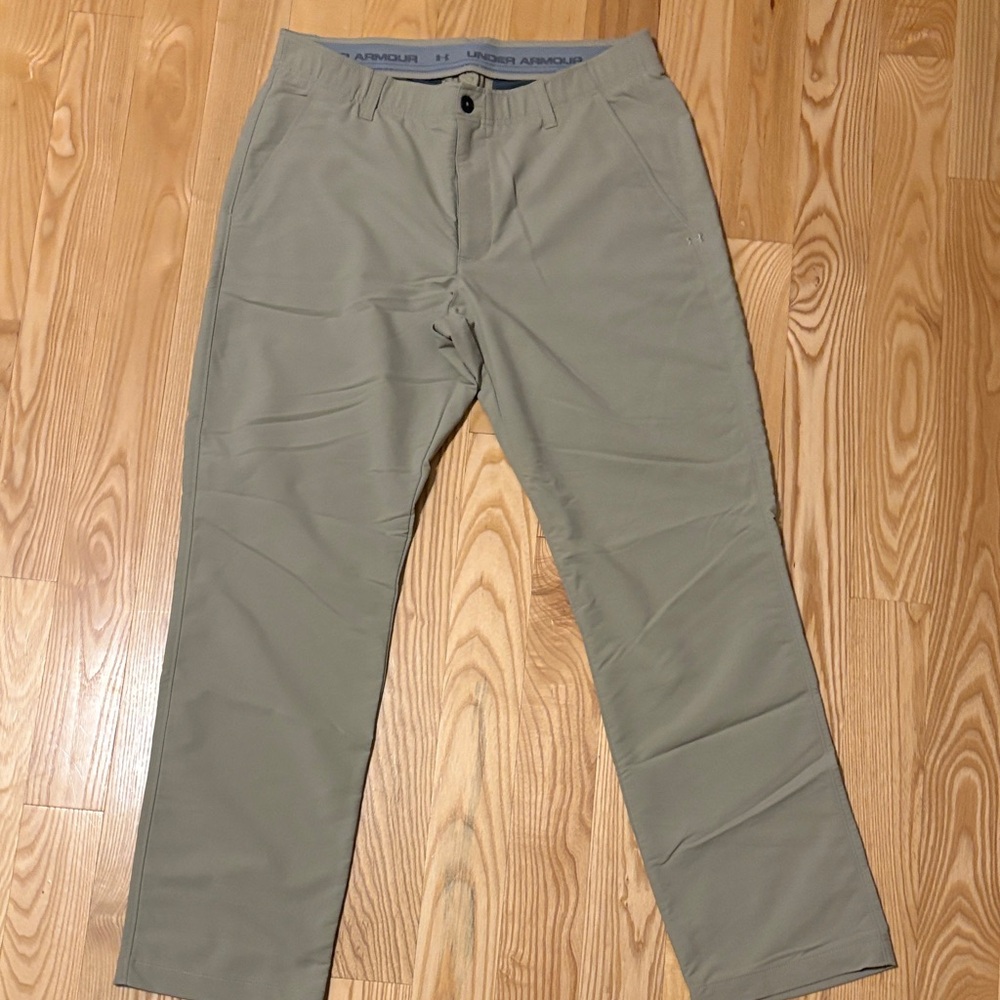 Under Armour Men's Khaki Chinos